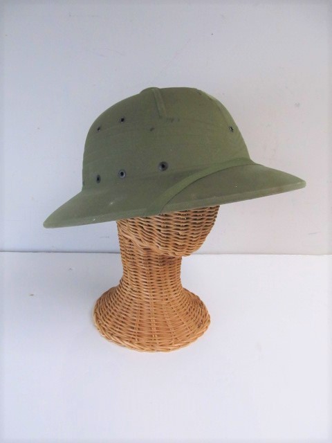 lot 10 image: Original WW2 US Military Hawley Pith Helmet