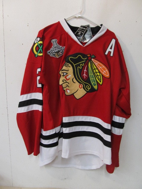 lot 15 image: BRAND NEW Duncan Keith Blackhawks Hockey Jersey