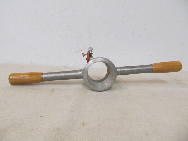 lot 23 image: Quality ASHEM Woodworking Rounding Plane