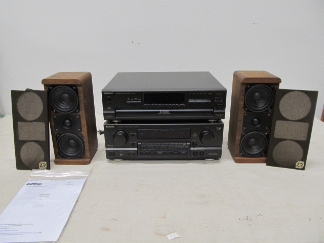 lot 101 image: Technics Model  SA-GX670 Stereo Receiver & CD Disc Changer