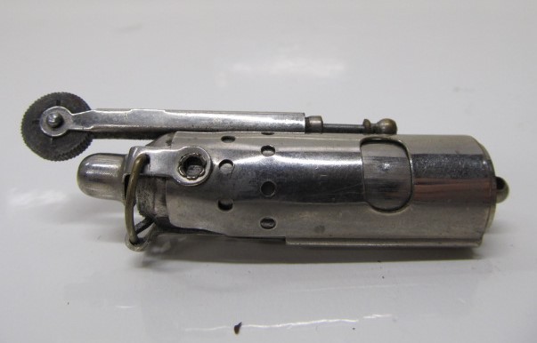 lot 115 image: Trench Lighter WWII