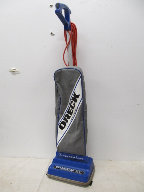 lot 178 image: ORECK XL Vacuum