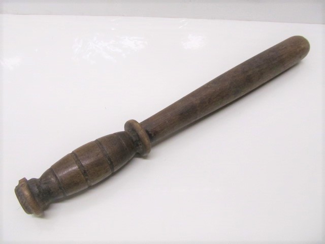 lot 200 image: Vintage Billy Club - Nightstick