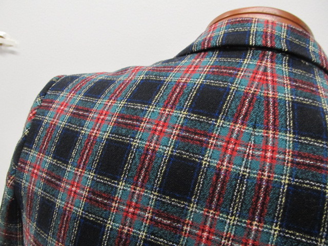 lot 125 image: PENDLETON Wool Plaid Sport Coat - Size 10