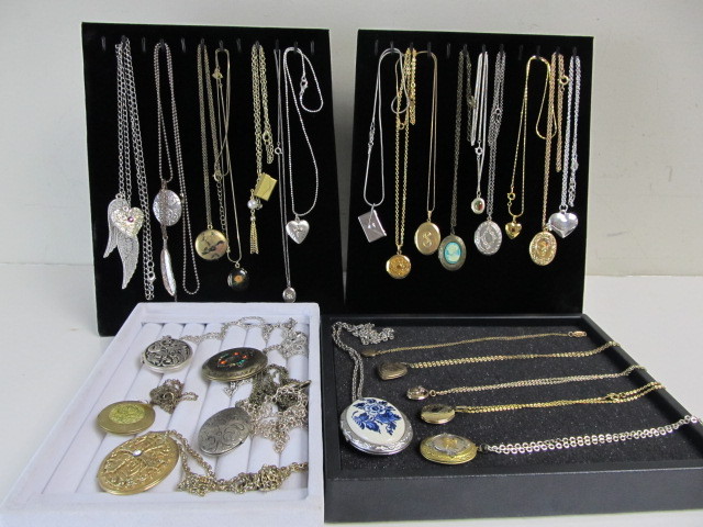 lot 35 image: Large Collection of Assorted Lockets