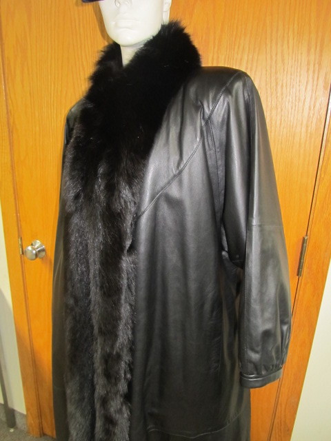 lot 146 image: Ladies Genuine Leather Full Length Coat - Size L