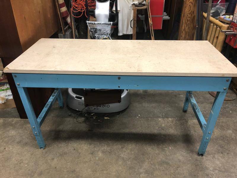 lot 212 image: Heavy Duty Adjustable Height Work Table