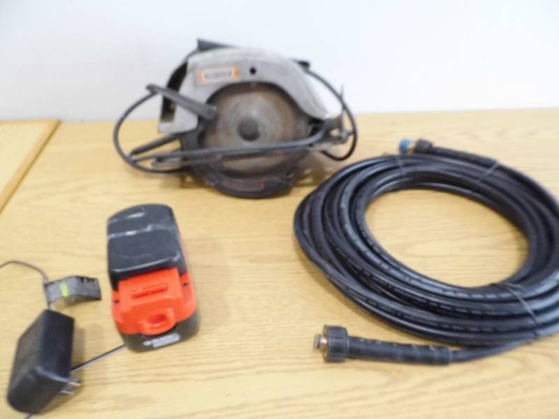 Saw - Hose - Black & Decker Battery Charger