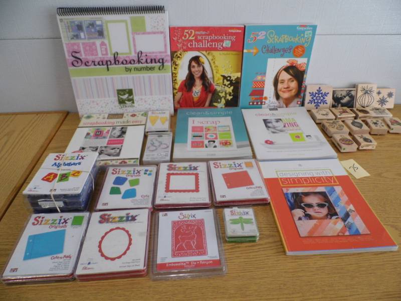 Scrapbooking Items - Stamps - Rolling Case