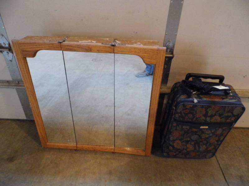 Medicine Cabinet - Suitcase