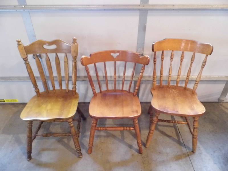 Lot of 3 Chairs