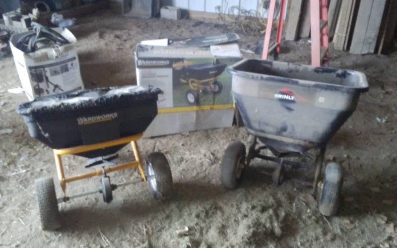 lot 4 image: Yard Works 125 Lb. Tow Behind Spreader Like New
