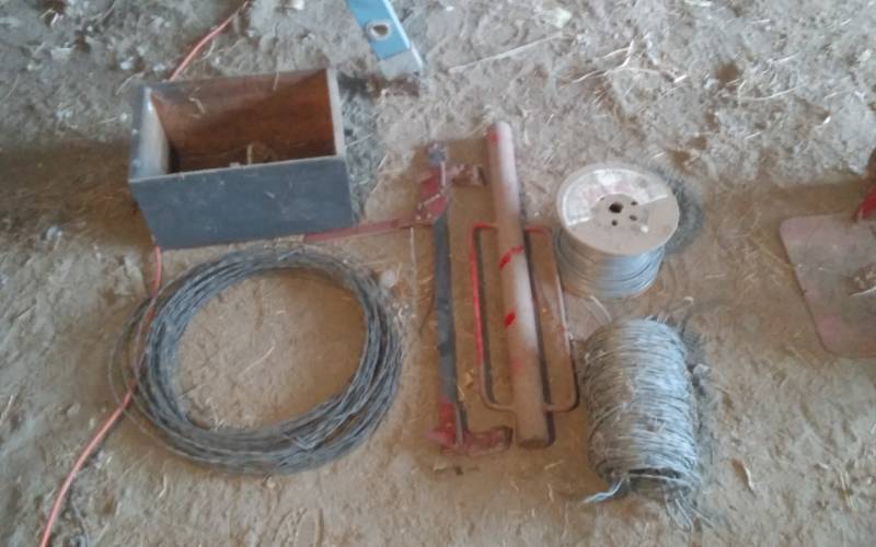 lot 13 image: Fence Stretcher, Post Pounder, Barbed Fence Wire