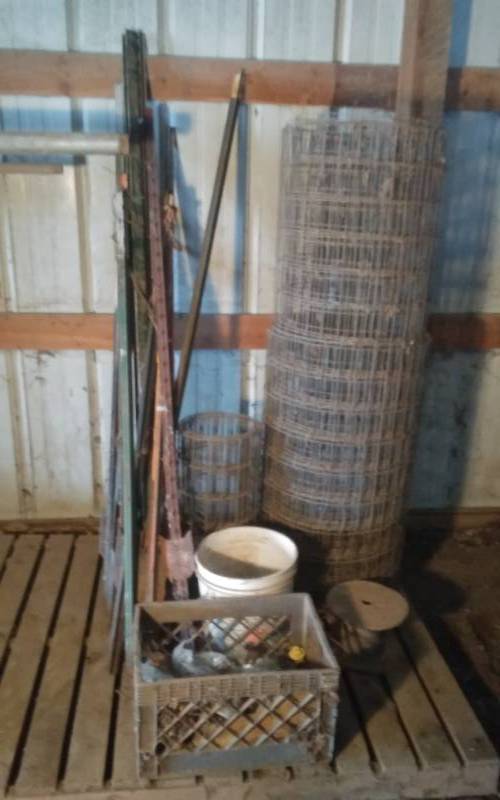 lot 14 image: Pallet With T-Fence Posts, Rolls Of Wire, Crate Of Fastening Clips