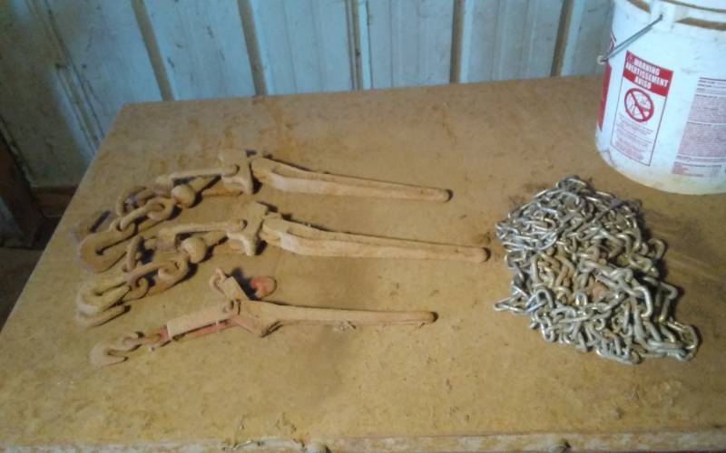 lot 24 image: 2 38 Load Binders, 1-Smaller, Assorted Lengths Chain