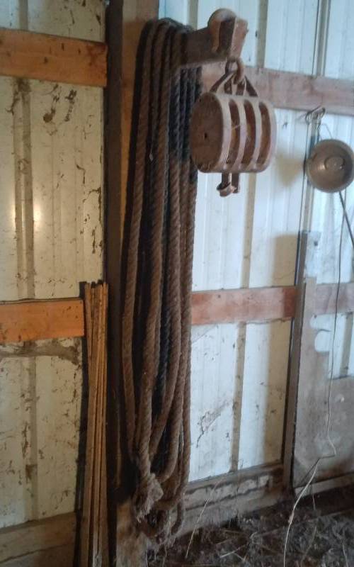 lot 30 image: Vintage Wood RopePulley