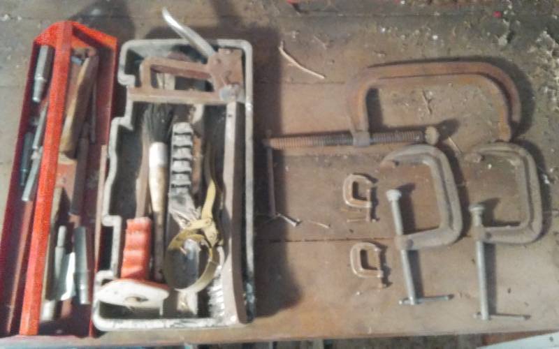 lot 39 image: Clamps, Chisels, Punches
