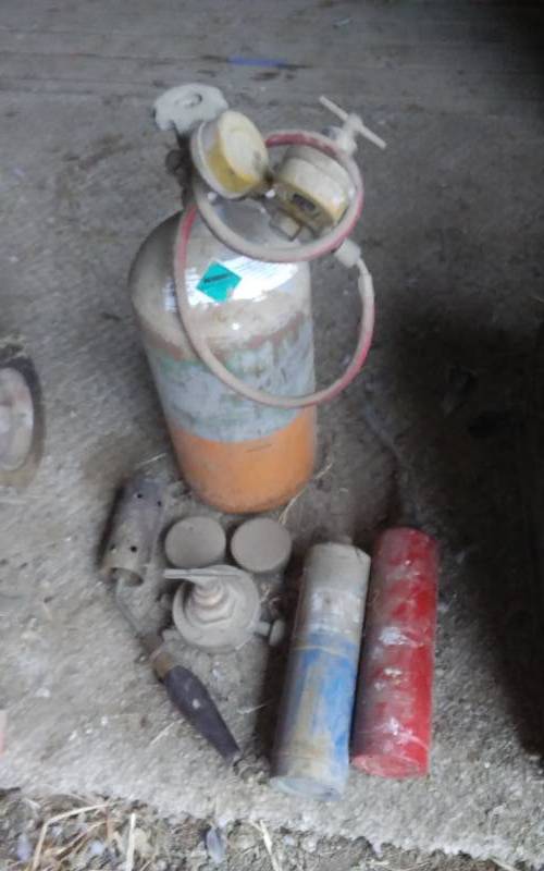 lot 42 image: Empty Tank Of Nitrogen, Regulator & Other Torch Parts & Related