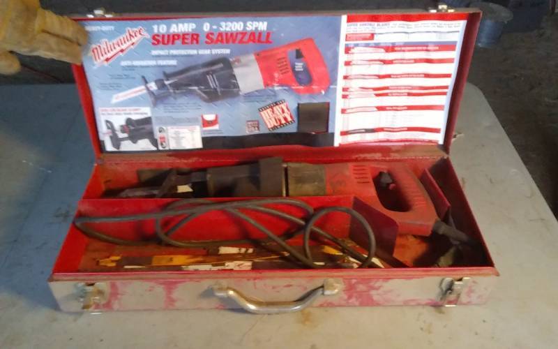 lot 67 image: Milwaukee Super Sawzall 10-Amp With Case