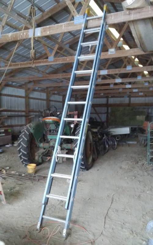 lot 76 image: 24 Foot Fiberglass Extension Ladder Type II Commercial