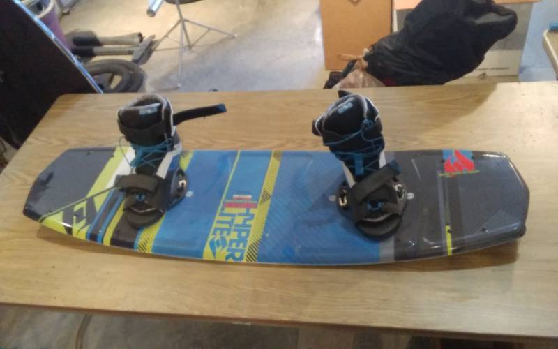 lot 109 image: 139 cm Hyper Lite Wake Board