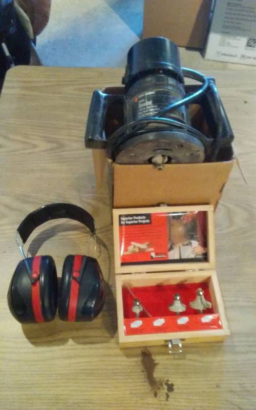 lot 123 image: Black & Decker Router, Bit., Earmuffs, Misc