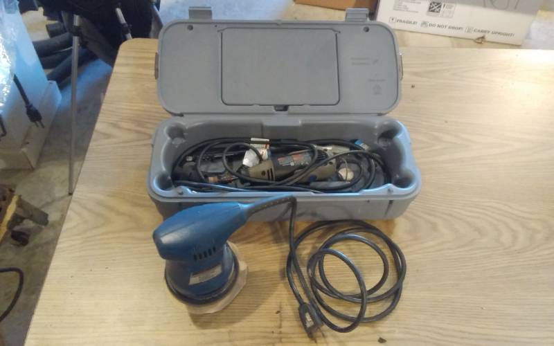 lot 125 image: Dremel Multi-Pro With Bits, Ryobi Palm Sander