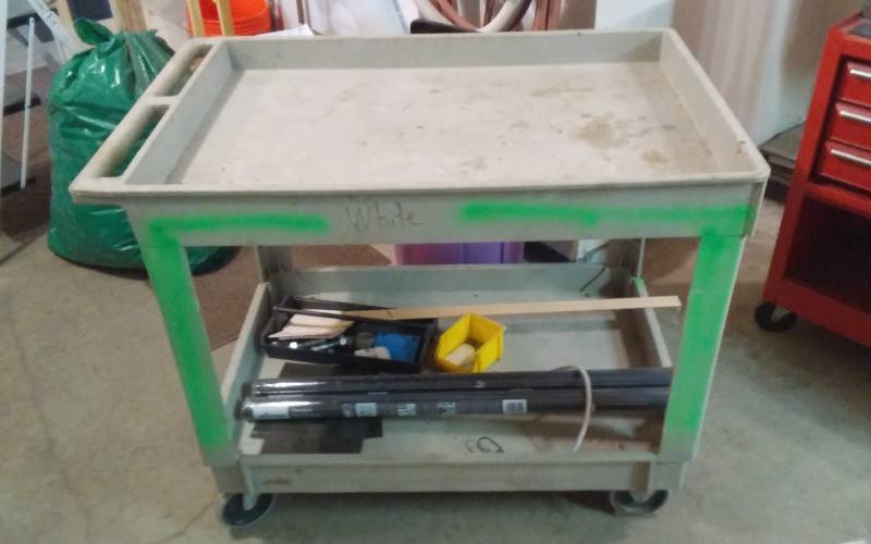 lot 159 image: Rubbermaid Rolling Cart 40x26x32