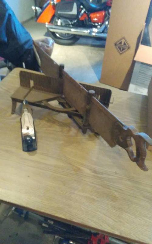 lot 160 image: Vintage Miter Box & Saws, Stanley Block Plane