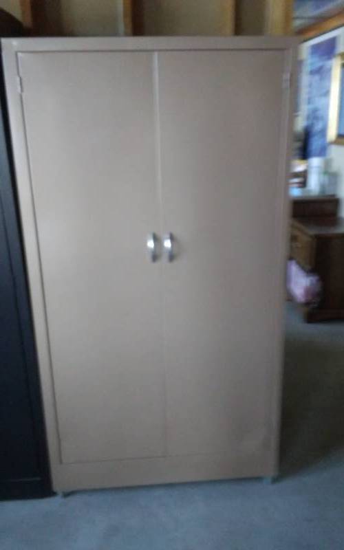 lot 163 image: 2-Door Metal Wardrobe 36x20x68  Item is downstairs, bring help for loading