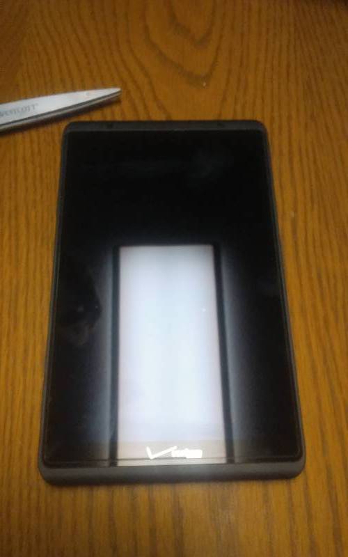 lot 202 image: Verizon Elipsys Tablet (Works) No Chargers