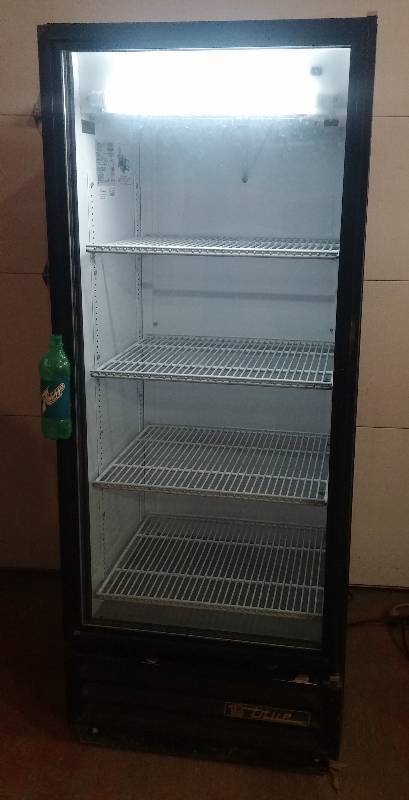 lot 1 image: True Manufacturing 7-UP Beverage Cooler, Tested as-working