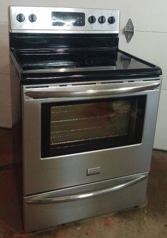 lot 2 image: Frigidaire Gallery Series Stainless Steel Elec. Flat Top Stove, tested as-working