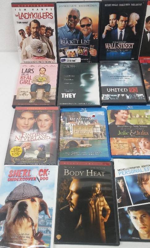 lot 9 image: 33pcs Assorted BlueRay and DVDs