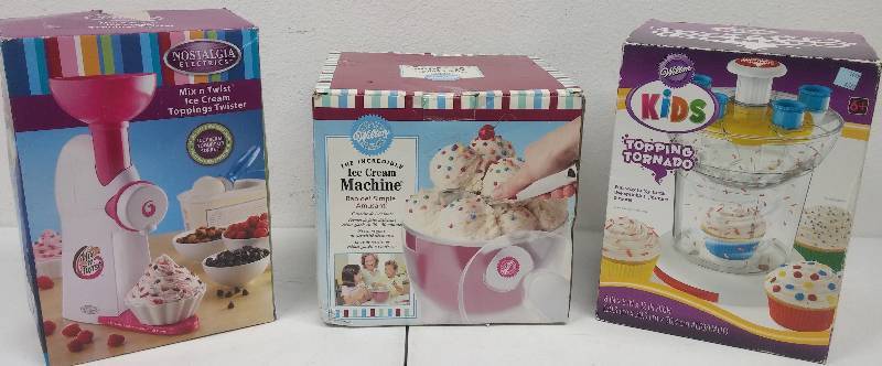 lot 13 image: Ice Cream Machine, Toppings Twister and Tornadoe, as-new in boxes