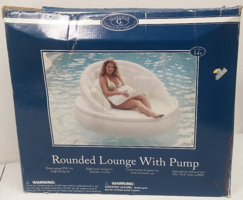 lot 16 image: Floating Big Rounded Lounge Chair with Pump, un-used in box