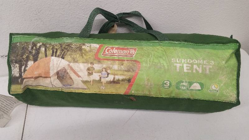 lot 26 image: Coleman 3 person Sundome 3 Tent