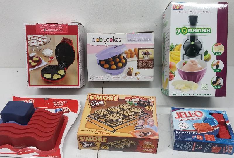 lot 76 image: Baking and Cooking Gadgets and Tools