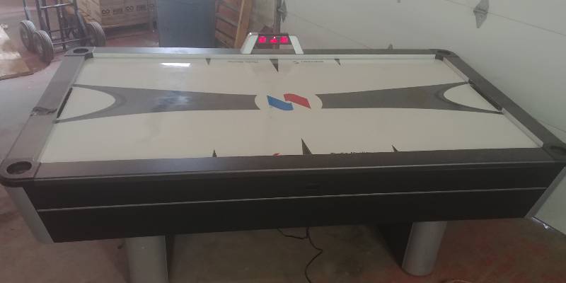 lot 30 image: Sportcraft AirHockey Table, tested as-working with sound