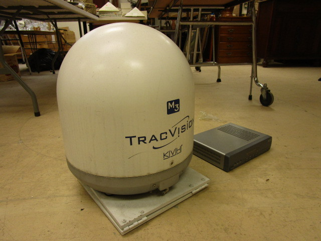 MARINE SATELLITE TV SYSTEM