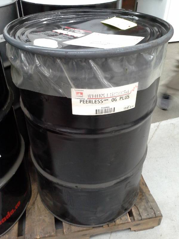 lot 522 image: One Drum of Petro-Canada Peerless OG Premium Grease