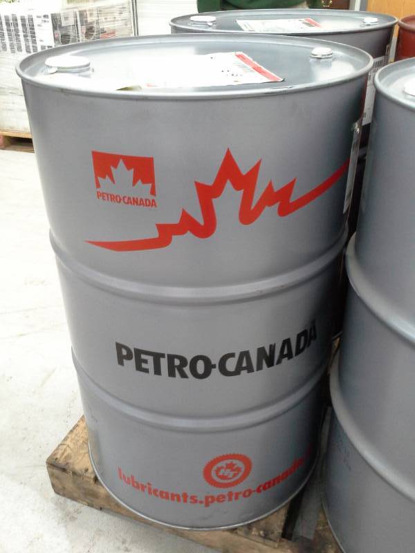 lot 527 image: One Drum of Petro-Canada Purity Food Grade (FG) WO White Mineral Oil 68
