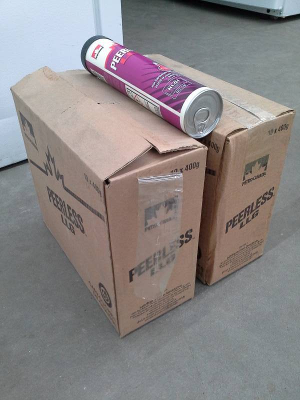 lot 554 image: 2 Cases of Petro-Canada Peerless LLG High Temperature Long Service Life Extreme Pressure Grease