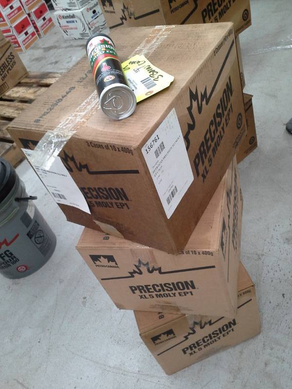 lot 557 image: 9 Cases of Petro-Canada Precision XL 5 Moly EP1 Premium Heavy Duty EP Grease