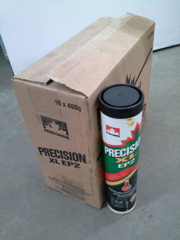 lot 587 image: One Case of Petro-Canada Precision XL EP2 Grease