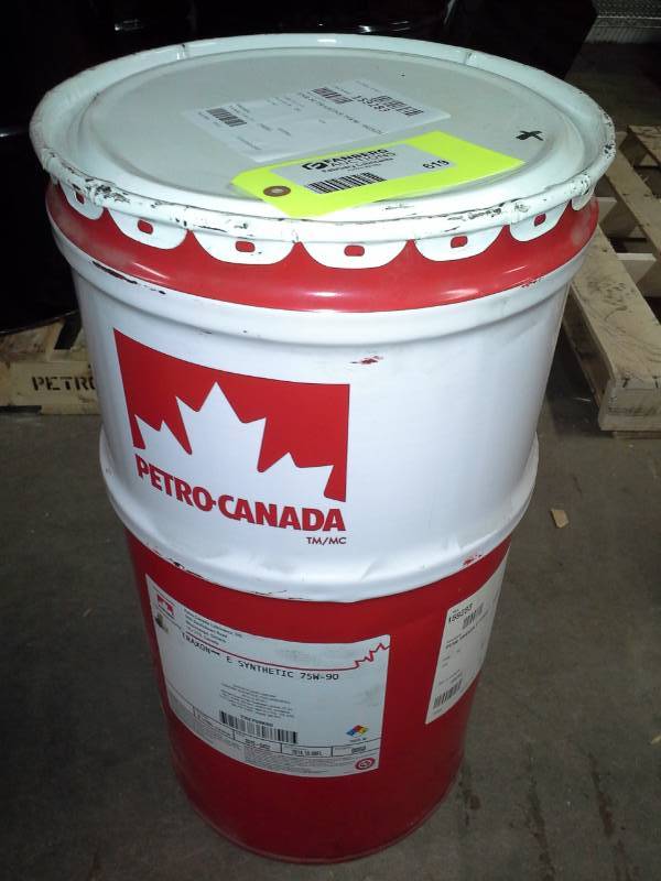 lot 619 image: One Keg of Petro-Canada Traxon E Synthetic 75W-90 Synthetic Gear Lubricant
