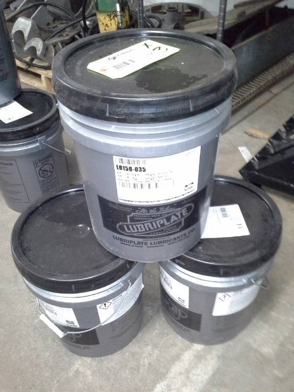 lot 623 image: 3 Pails of Lubriplate Gear Shield