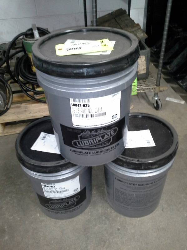 lot 624 image: 3 Pails of Lubriplate Number 130-A Grease