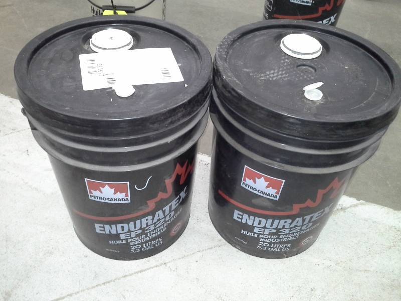 lot 636 image: Two Pails of Petro-Canada Enduratex EP 320