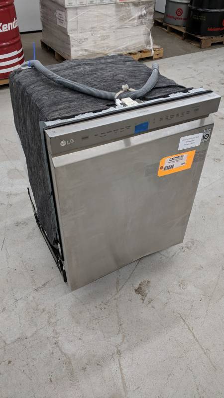 LG 24-inch Stainless Steel Front Control Tall-Tub Built-In Dishwasher with QuadWash and EasyRack